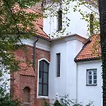 Elegant Old Town With Terrace & Parking