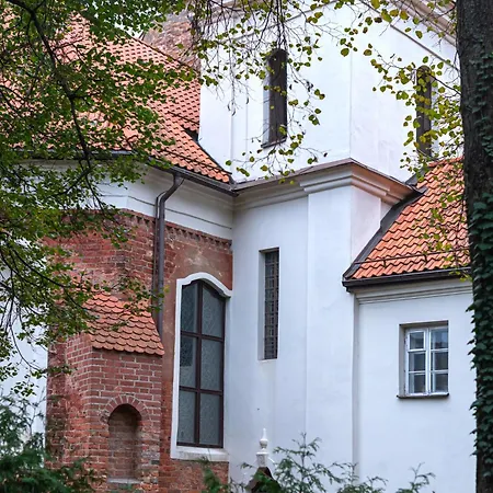 Luxury In Old Town With Private Garden