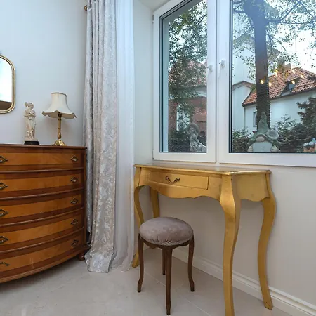 Luxury In Old Town With Private Garden Apartment Vilnius