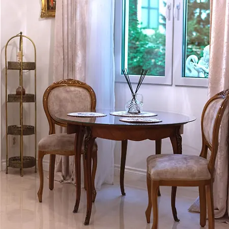 Luxury In Old Town With Private Garden * Vilnius