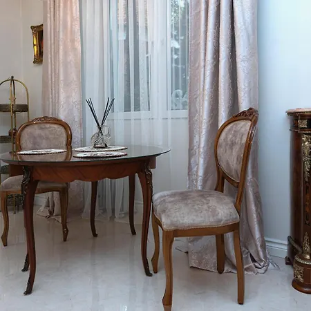 Апартаменты Elegant Old Town With Terrace & Parking *