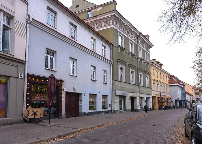 Elegant Old Town With Terrace & Parking *