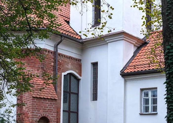 Elegant Old Town With Terrace & Parking