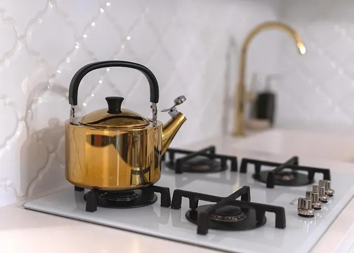 Elegant Old Town With Terrace & Parking アパート