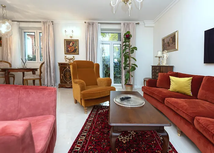 Elegant Old Town With Terrace & Parking Apartamento