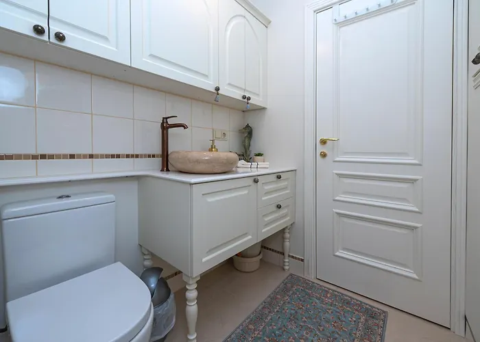 Elegant Old Town With Terrace & Parking Apartamento